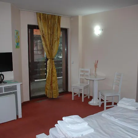 Anex ゲストハウス 3*