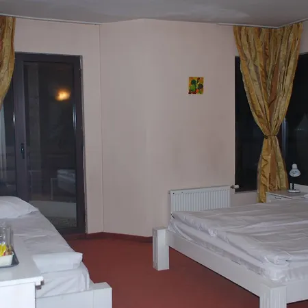 Anex ゲストハウス 3*