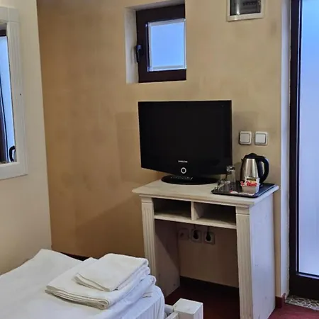 Anex ゲストハウス 3*