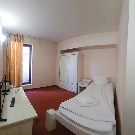 ゲストハウス Anex 3*